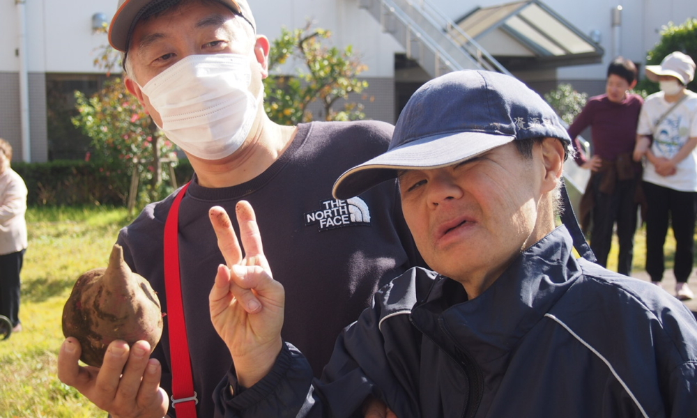 さやま園贅沢な芋ほり6